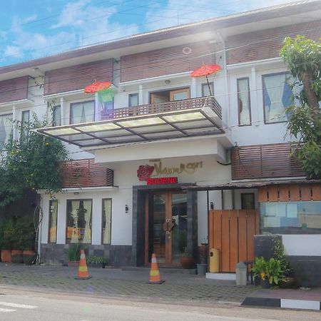 Mawar Asri Hotel Yogyakarta Esterno foto